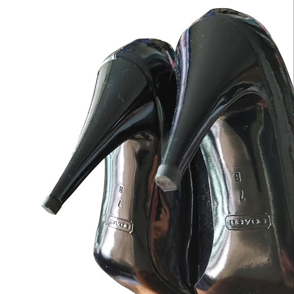 Coach Signature Patent Leather Black Pumps Heels - Picture 8 of 15